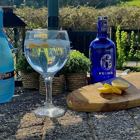 Trelaske Mill Cider Barn-With Hot Tub, Fire Pit Bbq Lewannick Εξωτερικό φωτογραφία