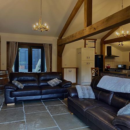 Trelaske Mill Cider Barn-With Hot Tub, Fire Pit Bbq Lewannick Εξωτερικό φωτογραφία