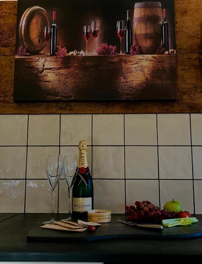 Trelaske Mill Cider Barn-With Hot Tub, Fire Pit Bbq Lewannick Εξωτερικό φωτογραφία