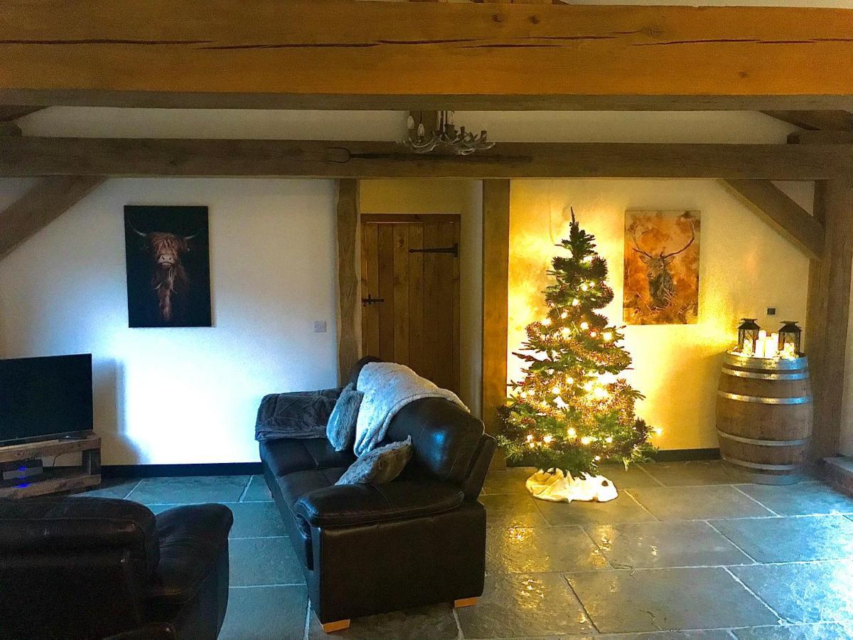 Trelaske Mill Cider Barn-With Hot Tub, Fire Pit Bbq Lewannick Εξωτερικό φωτογραφία