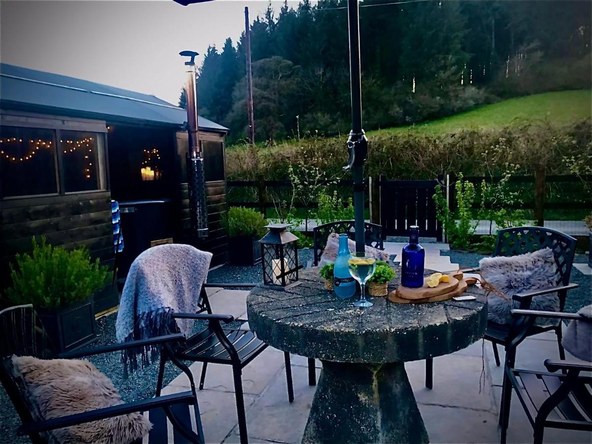 Trelaske Mill Cider Barn-With Hot Tub, Fire Pit Bbq Lewannick Εξωτερικό φωτογραφία