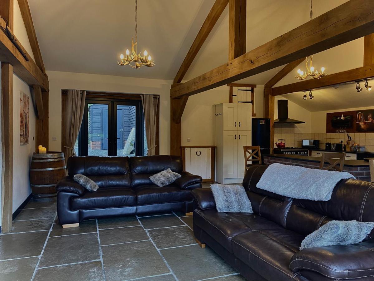 Trelaske Mill Cider Barn-With Hot Tub, Fire Pit Bbq Lewannick Εξωτερικό φωτογραφία