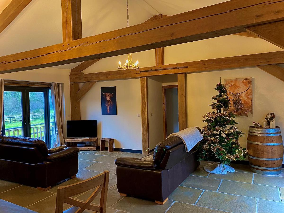 Trelaske Mill Cider Barn-With Hot Tub, Fire Pit Bbq Lewannick Εξωτερικό φωτογραφία